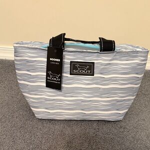 SCOUT Nooner Insulated Lunch Bag/Tote with Navy and White Waves